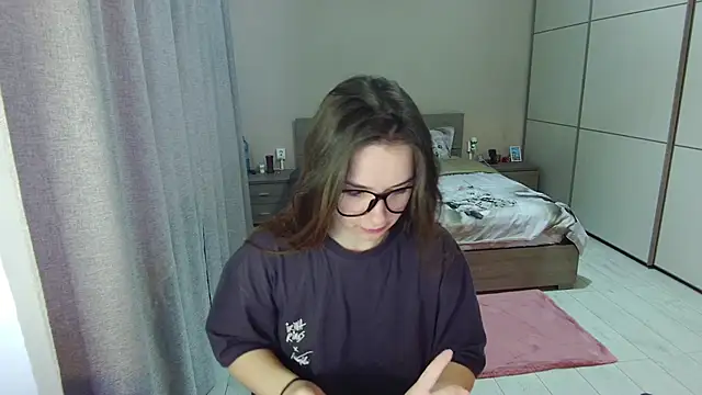 singletrouble online show from April 2026 04:47:01 AM