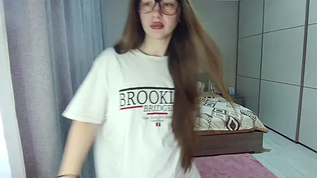 singletrouble online show from March 2026 04:58:02 AM