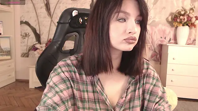 BritneyBarker online show from September 2025 03:42:02 AM