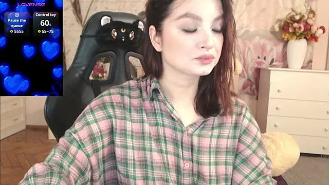 Snapshot of BritneyBarker chatting on December 2025 12:55:02 AM BritneyBarker online show from December 2025 12:55:02 AM