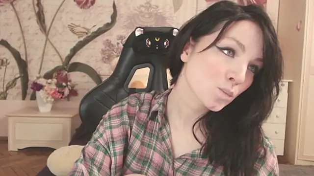 BritneyBarker online show from December 2025 02:01:01 AM