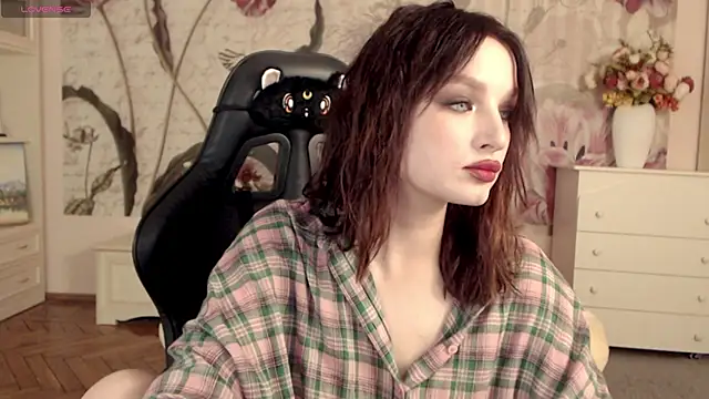 Snapshot of BritneyBarker chatting on November 2025 07:28:01 PM BritneyBarker online show from November 2025 07:28:01 PM