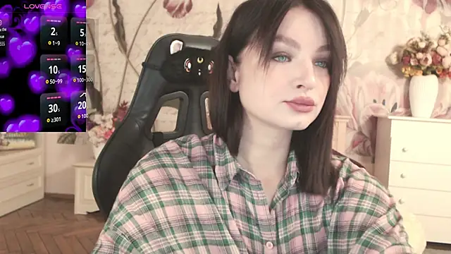 BritneyBarker online show from September 2025 01:23:01 AM