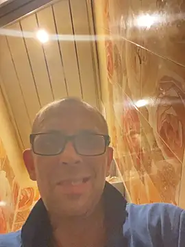 MaxDevilWhite online show from February 2026 08:52:02 PM