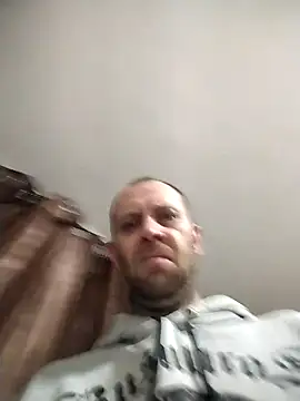 MaxDevilWhite online show from January 2026 06:00:02 PM