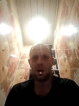 Snapshot of MaxDevilWhite chatting on January 2025 12:01:01 AM MaxDevilWhite online show from January 2025 12:01:01 AM