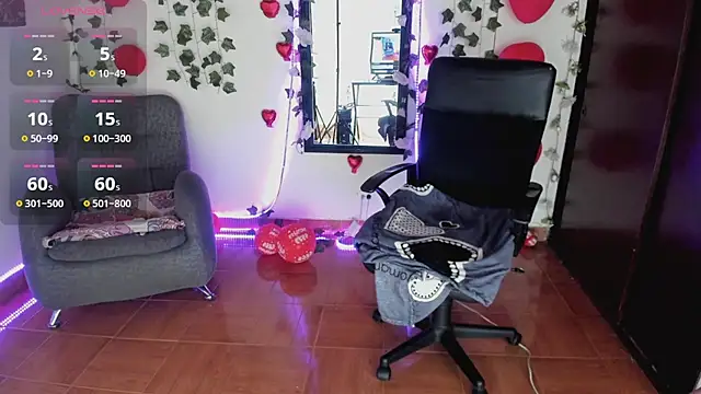 saray  jones online show from February 2026 05:12:02 PM