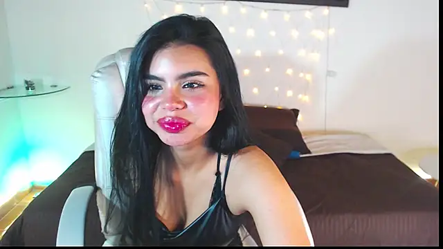 saray  jones online show from February 2025 02:04:02 PM