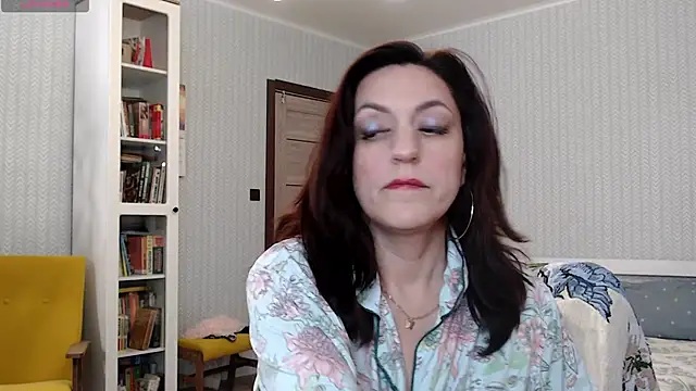 Soffya Soy online show from April 2026 03:58:01 PM