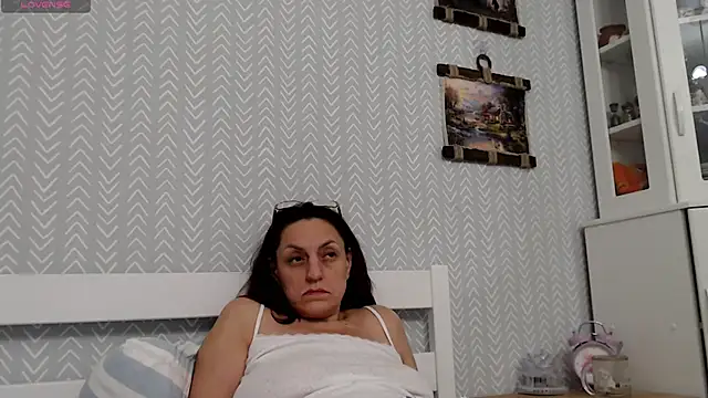 Soffya Soy online show from March 2026 10:22:02 PM