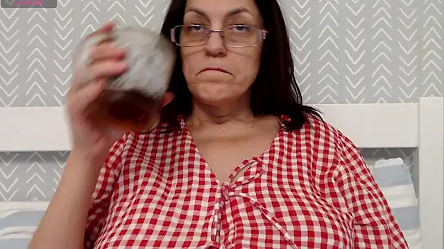 Soffya Soy online show from March 2026 05:02:01 PM