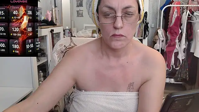 Soffya Soy online show from February 2026 12:17:01 PM