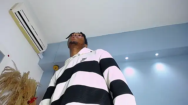 Snapshot of xxxhotbbc chatting on March 2025 12:24:02 PM xxxhotbbc online show from March 2025 12:24:02 PM