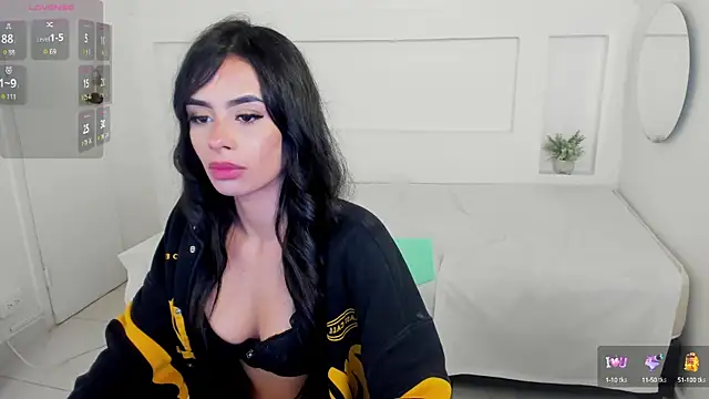 Snapshot of AnaisOwen3 chatting on February 2025 03:47:02 PM AnaisOwen3 online show from February 2025 03:47:02 PM