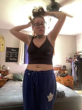 daisydukes666 online show from April 2026 02:20:01 PM