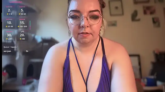 Snapshot of curvycate127 chatting on January 2026 06:15:02 PM curvycate127 online show from January 2026 06:15:02 PM