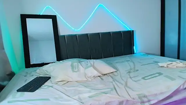 gisell363472 online show from November 2025 01:31:01 AM