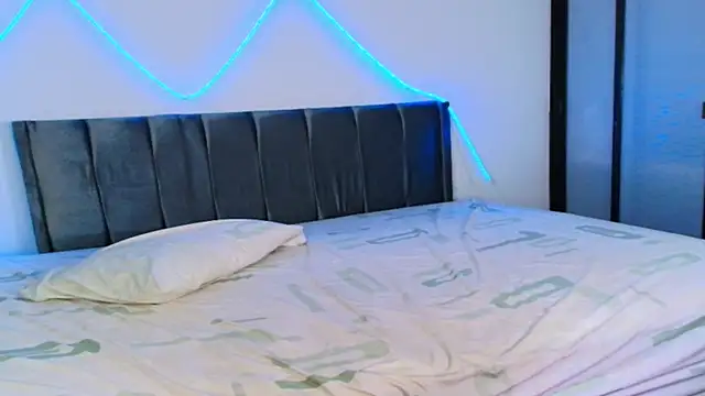 gisell363472 online show from November 2025 12:55:01 AM