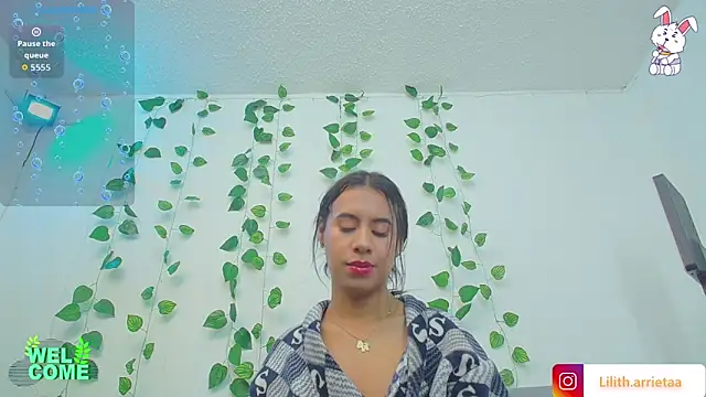 LiiLiith-1 online show from December 2025 05:17:02 AM