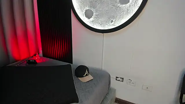 Martshall09 online show from October 2025 09:35:02 PM