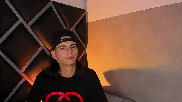 Martshall09 online show from November 2025 09:29:01 PM