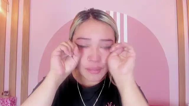 Lannajansen online show from March 2026 01:37:01 PM