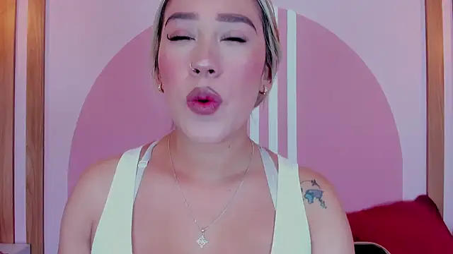 Lannajansen online show from March 2026 01:45:02 PM