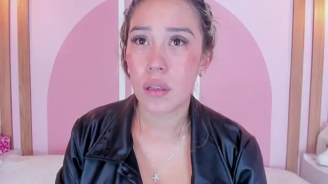 Lannajansen online show from March 2026 01:22:02 PM