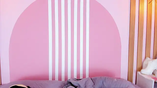 Lannajansen online show from April 2026 12:51:01 PM