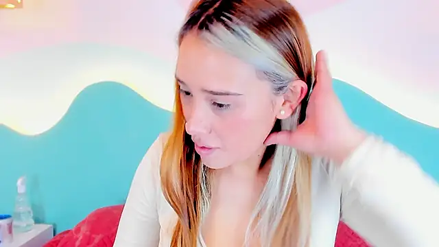 Snapshot of Lannajansen chatting on December 2025 02:49:02 PM Lannajansen online show from December 2025 02:49:02 PM