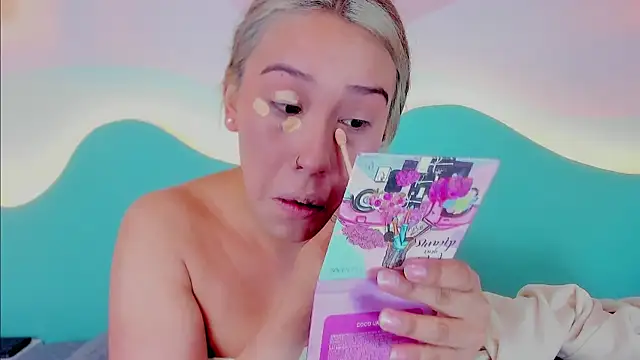 Snapshot of Lannajansen chatting on October 2025 12:02:01 PM Lannajansen online show from October 2025 12:02:01 PM