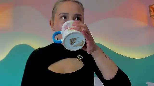 Snapshot of Lannajansen chatting on November 2025 02:10:01 PM Lannajansen online show from November 2025 02:10:01 PM