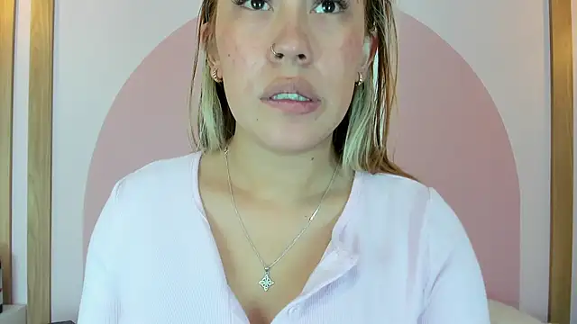 Lannajansen online show from March 2026 02:41:01 PM