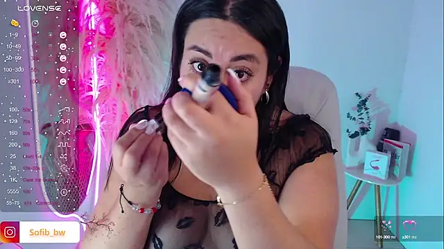 Snapshot of Sofi_BBW chatting on October 2025 11:33:01 AM Sofi BBW online show from October 2025 11:33:01 AM