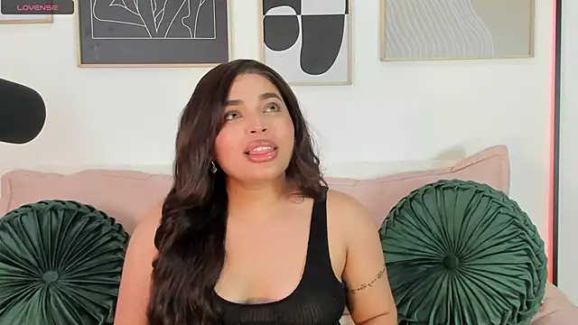 Snapshot of RachelRusso chatting on February 2025 05:29:02 AM RachelRusso online show from February 2025 05:29:02 AM