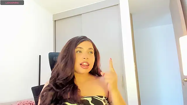 Snapshot of RachelRusso chatting on September 2025 06:41:02 PM RachelRusso online show from September 2025 06:41:02 PM