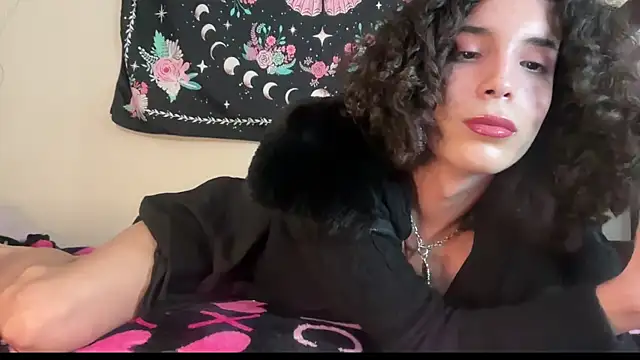 Snapshot of KatValentine222 chatting on January 2025 10:08:02 PM KatValentine222 online show from January 2025 10:08:02 PM