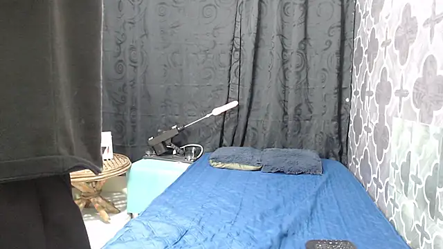 Snapshot of HENRY_SENNI chatting on February 2025 01:36:01 PM HENRY SENNI online show from February 2025 01:36:01 PM