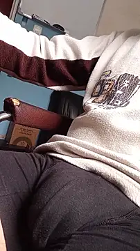 Snapshot of Andre16c chatting on February 2026 03:42:01 PM Andre16c online show from February 2026 03:42:01 PM