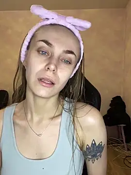 Snapshot of White_Lu chatting on January 2025 02:24:02 AM White Lu online show from January 2025 02:24:02 AM