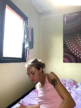 White Lu online show from November 2025 03:12:02 AM