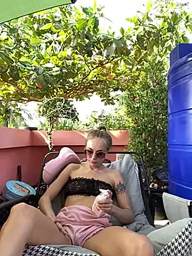 White Lu online show from February 2026 02:23:02 AM