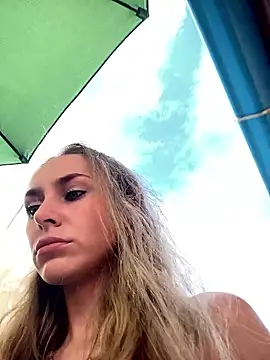 White Lu online show from January 2026 02:05:02 AM