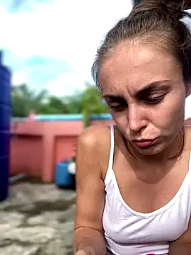 White Lu online show from October 2025 02:01:01 AM