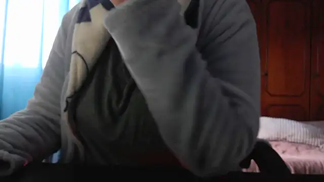 bunnyfox420 online show from December 2025 01:55:01 PM