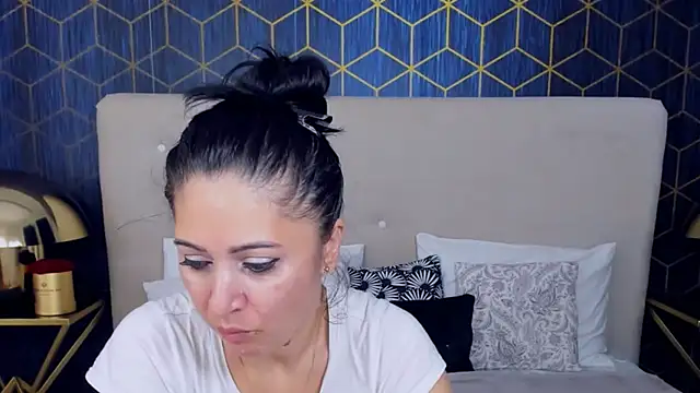 Snapshot of ValeryBlakes chatting on November 2025 07:39:01 PM ValeryBlakes online show from November 2025 07:39:01 PM