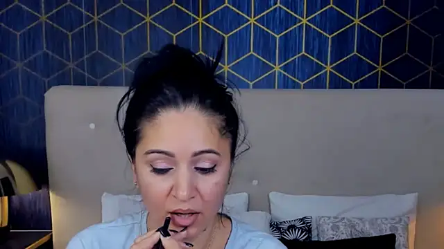 Snapshot of ValeryBlakes chatting on November 2025 07:18:02 PM ValeryBlakes online show from November 2025 07:18:02 PM