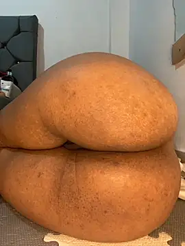 Snapshot of Charlotte_bronxxx chatting on September 2025 10:38:01 PM Charlotte bronxxx online show from September 2025 10:38:01 PM