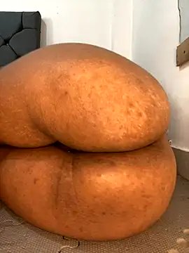 Snapshot of Charlotte_bronxxx chatting on September 2025 06:30:01 PM Charlotte bronxxx online show from September 2025 06:30:01 PM