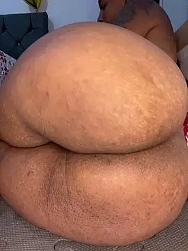 Charlotte bronxxx online show from December 2025 04:41:02 PM